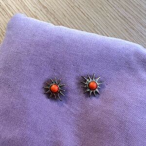Cute sunshine stud earrings!